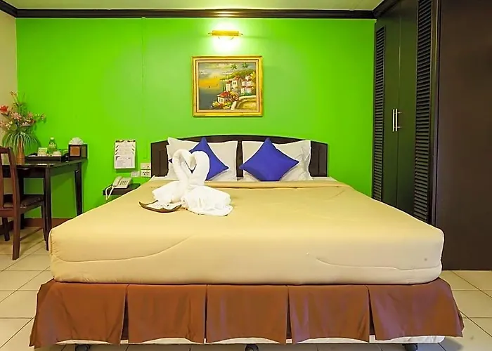 Wongcharearn Mansion 3*